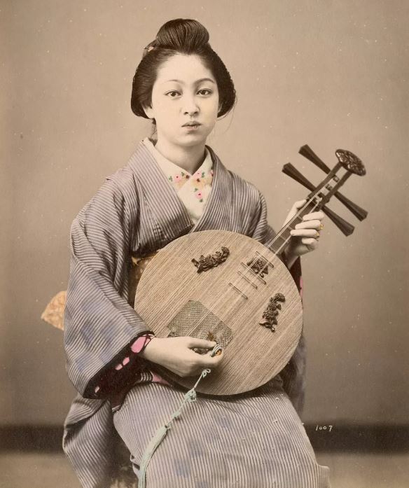 Юэцинь - китайский музыкальный инструмент