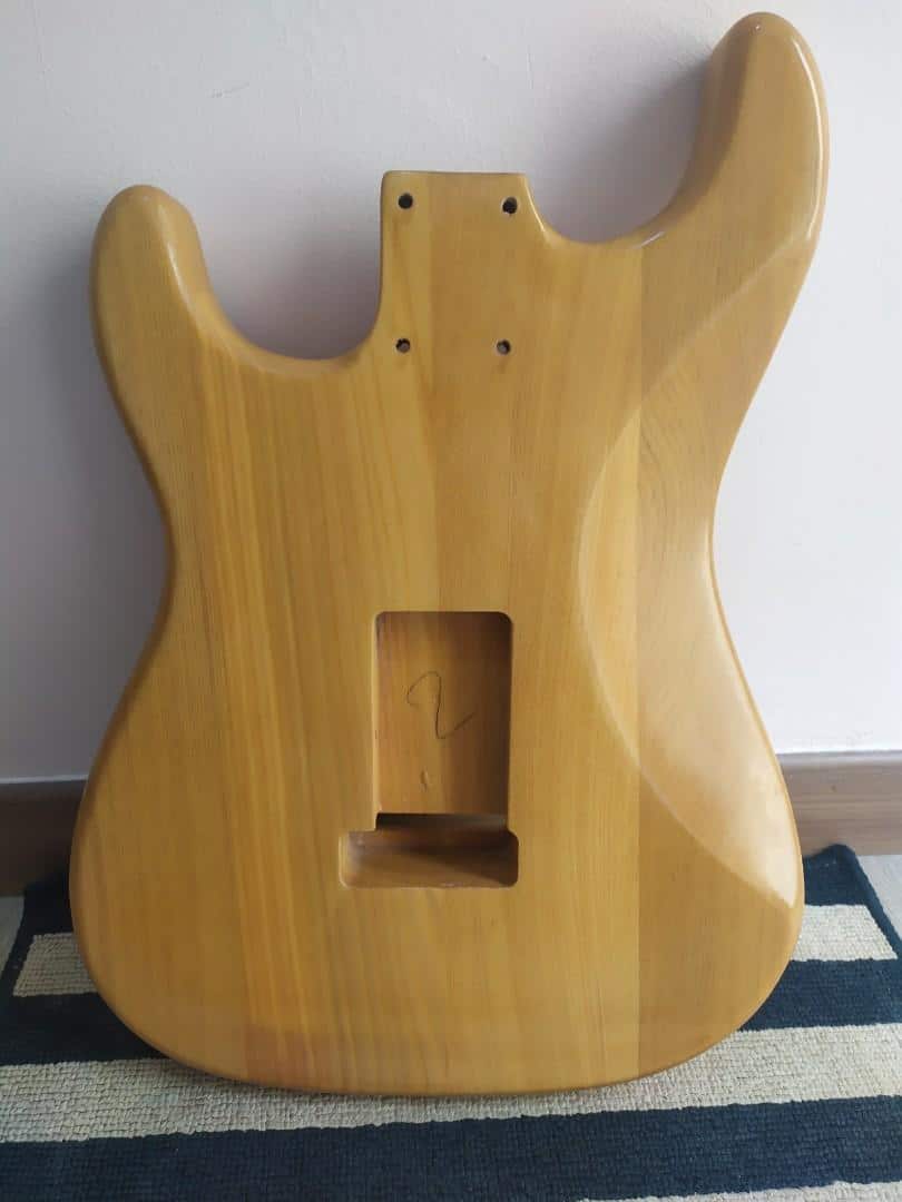 Воздействие породы древисины на звучание гитары